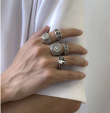 Retro Totem Design 5 Pcs Ring Set
