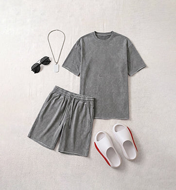 SHOP THE ENTIRE LOOK >