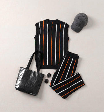 SHOP THE ENTIRE LOOK >