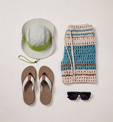 SHOP THE ENTIRE LOOK >