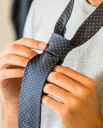 How to Tie a Tie Easy: A Complete Guide for Men