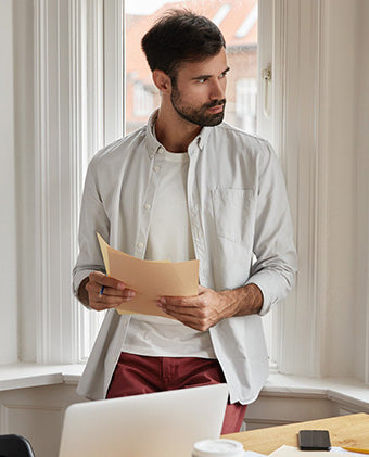 How to Incorporate Cotton Linen Clothing into A Man's Work Wardrobe