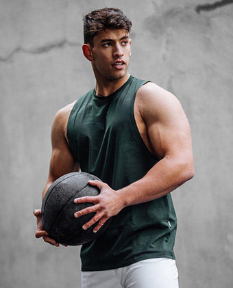 How to Flaunt Your Physique with Men's Workout Tank Tops?